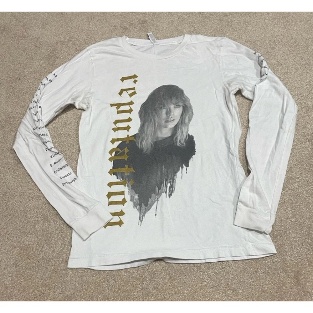 TAYLOR SWIFT REPUTATION STADIUM TOUR TEE small